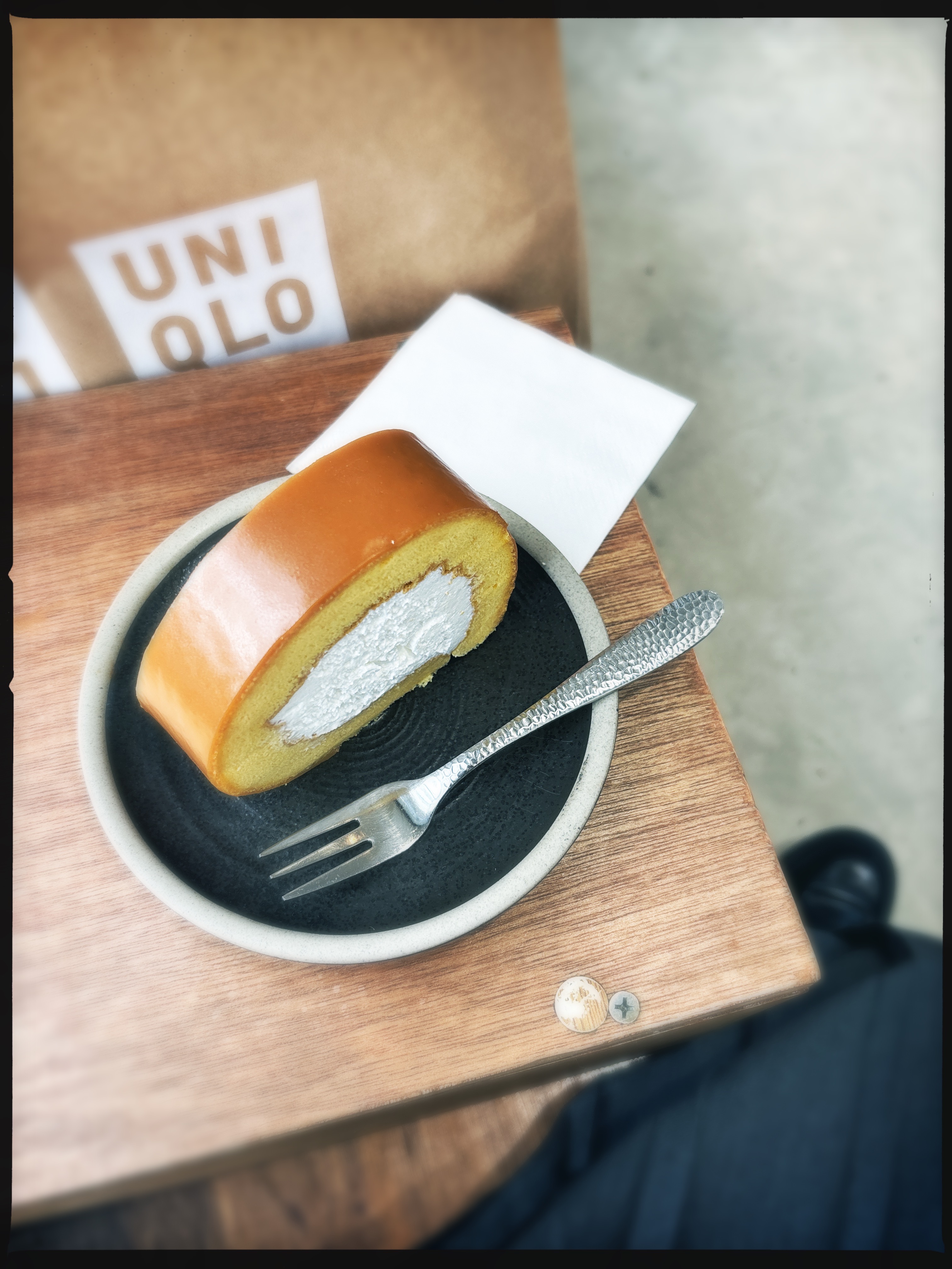 Salt caramel roll cake